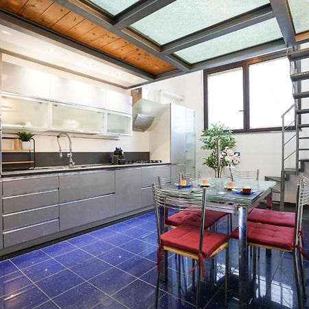 Industrial Loft Apartment Milan Bagian luar foto